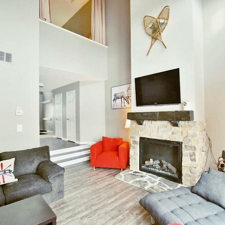Spacious Chalet Close To The Village & Golf Блу Маунтинс Екстериор снимка